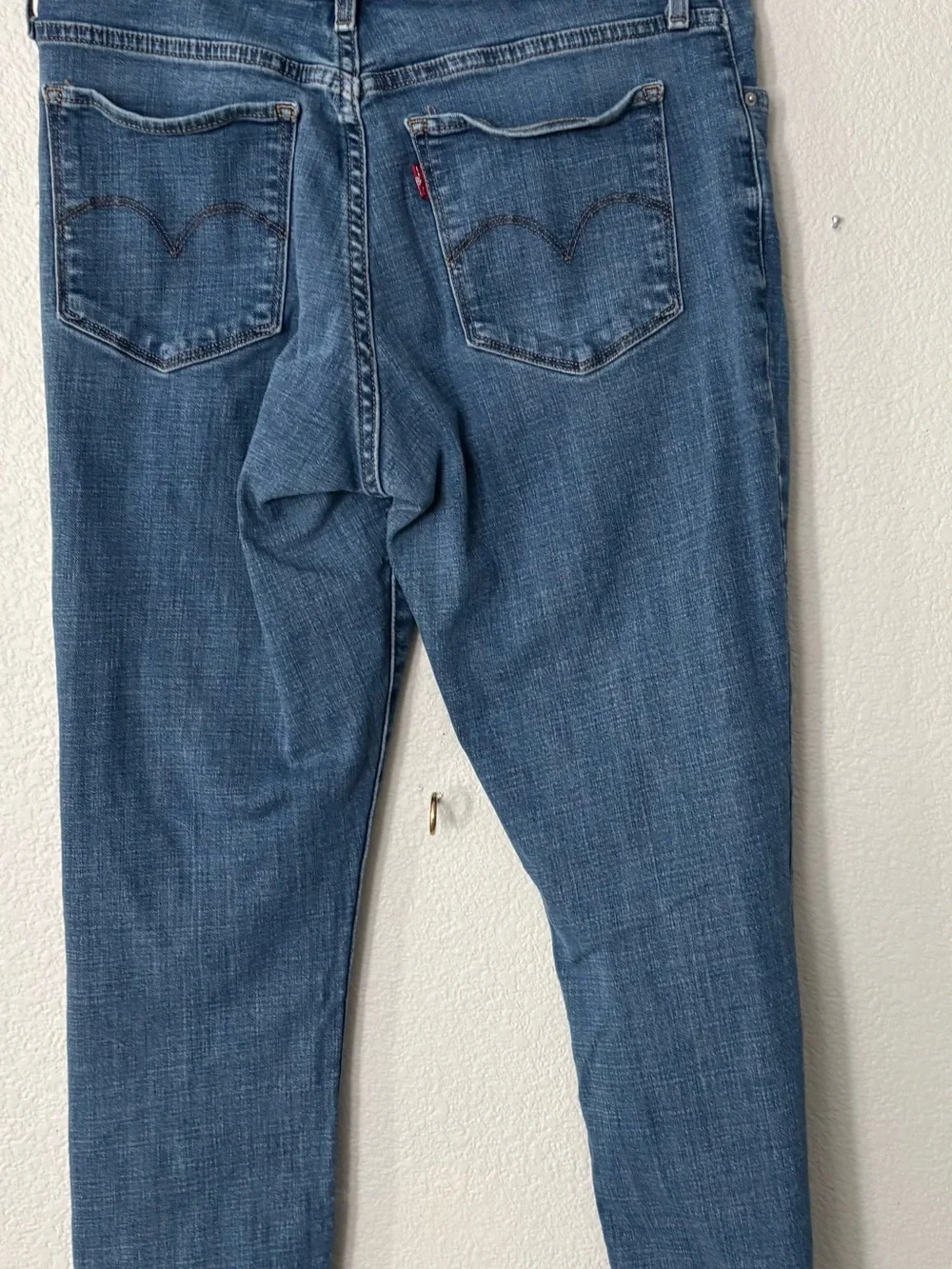Women’s Levi’s Skinny Shaping Jeans - Sz 30” (8/9)